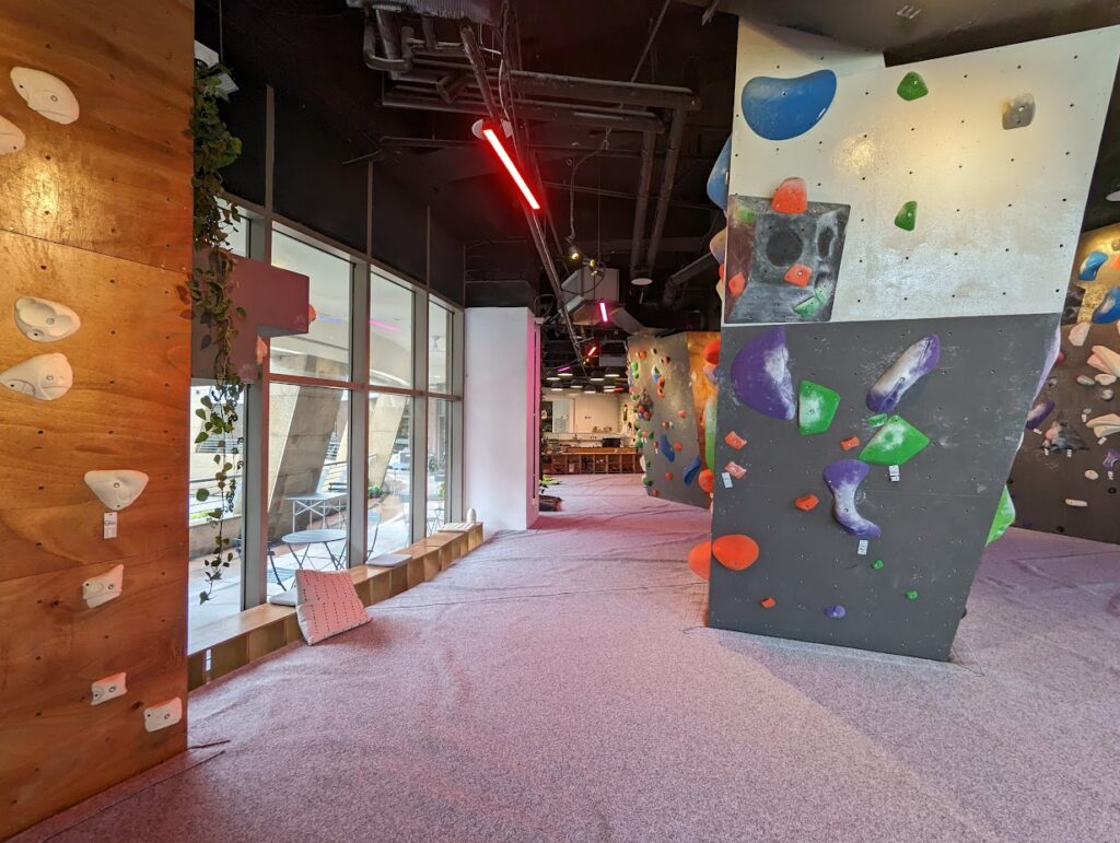 PXL 20230714 051253321 Houdini Switch